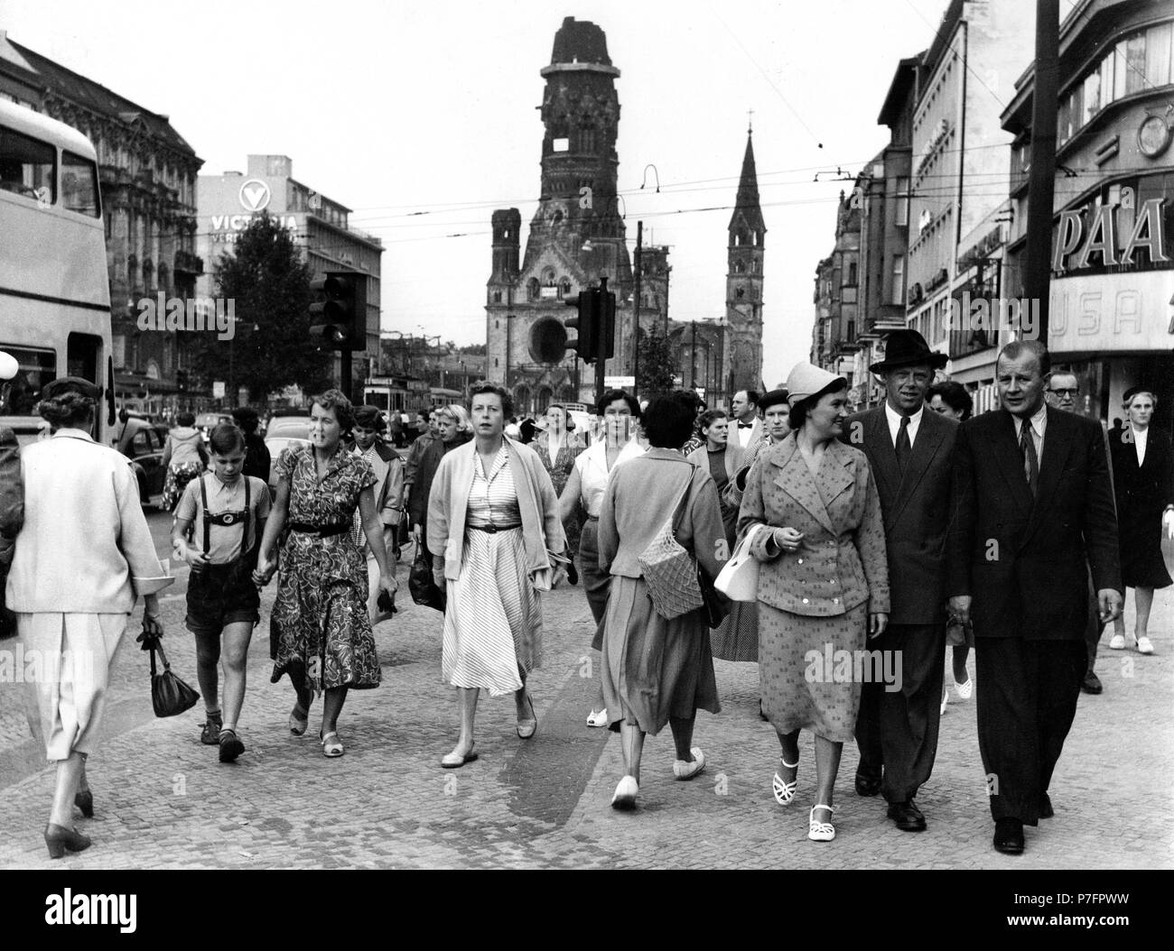 Strolling on the Kudamm, Kurfürstendamm, in the background the