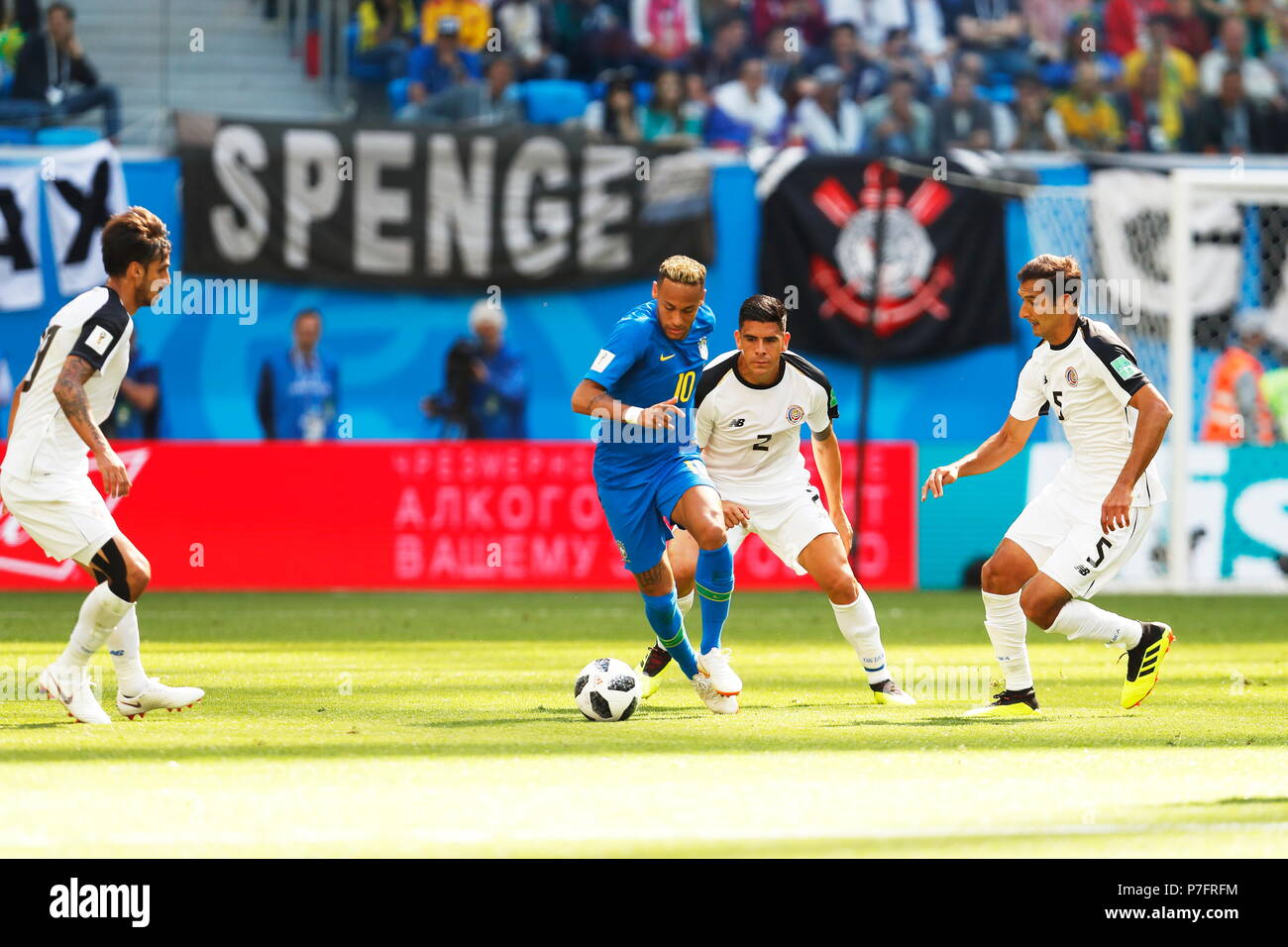 Saint Petersburg, Russia. 22nd June, 2018. (L-R) Bryan Ruiz (CRC), Neymar (BRA), Johnny Acosta, Celso Borges (CRC) Football/Soccer : FIFA World Cup Russia 2018 match between Brazil 2-0 Costa Rica at the Saint Petersburg Stadium in Saint Petersburg, Russia . Credit: Mutsu KAWAMORI/AFLO/Alamy Live News Stock Photo