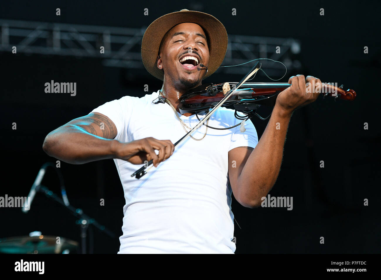 Damien escobar hires stock photography and images Alamy