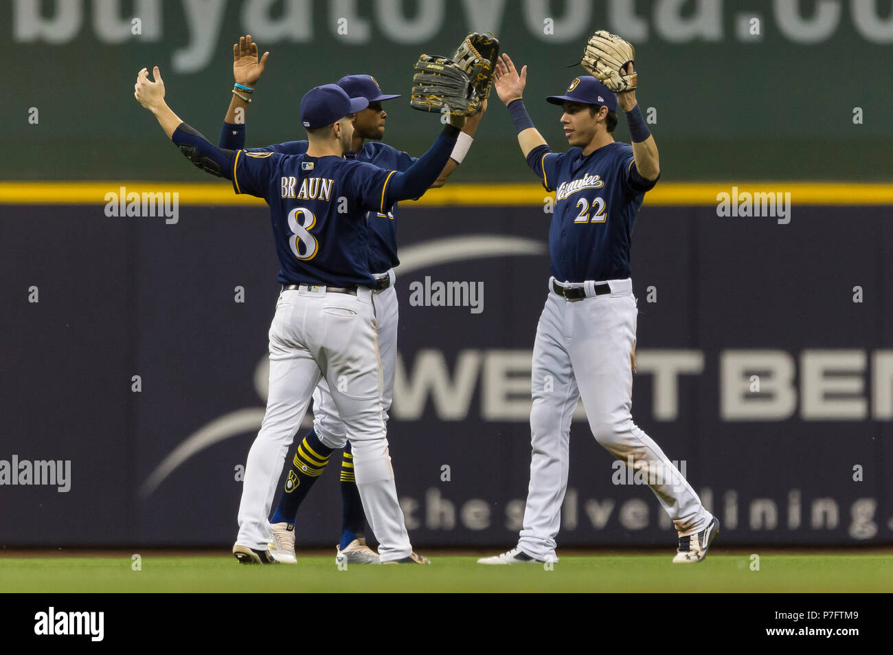 Brewers and Rays Set for Historic World Series Climax Brewers and Rays Set for Historic World Series Climax
