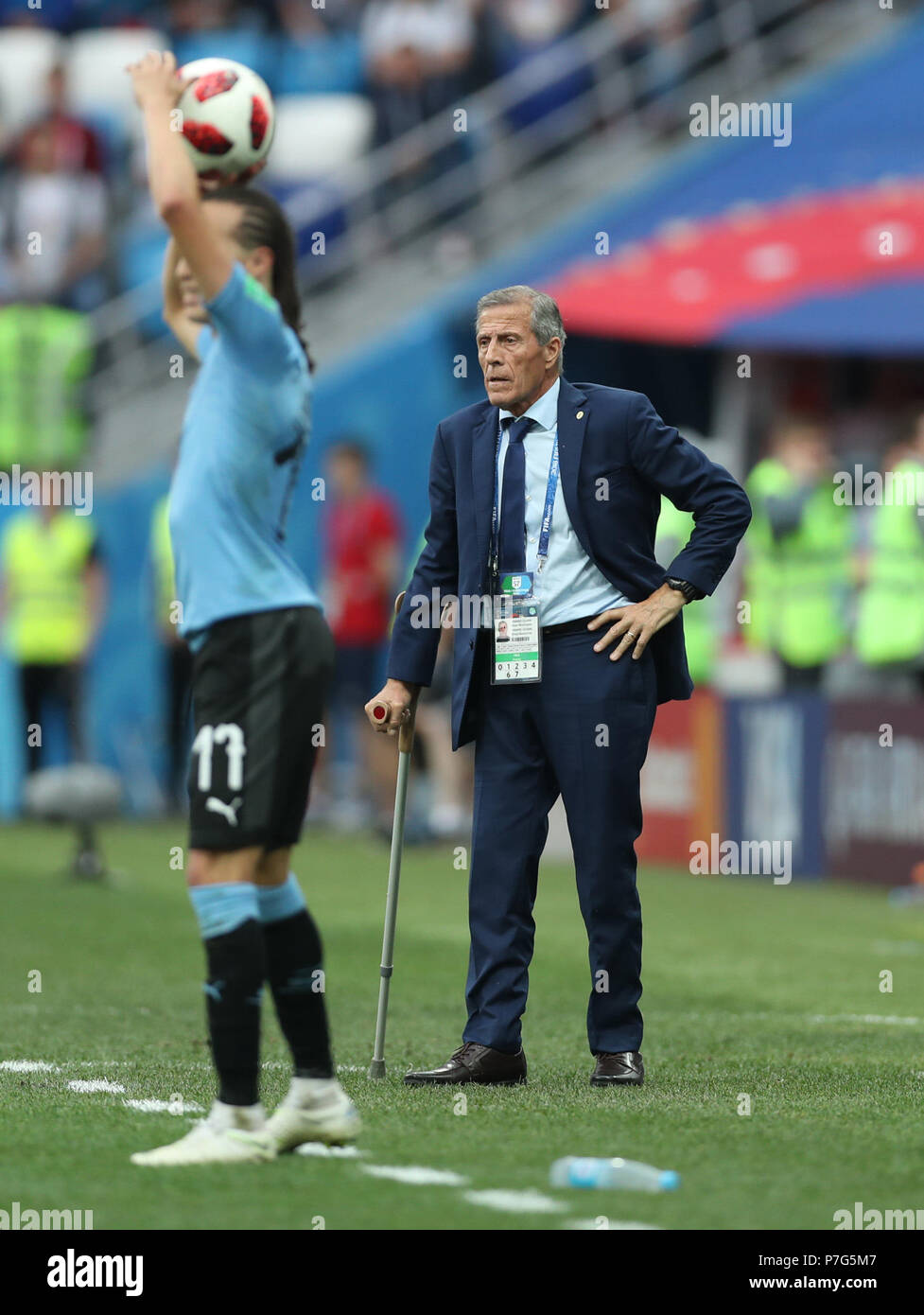 Nizhny Novgorod, Russia. 6th July, 2018. Head coach Oscar Tabarez (R) of Uruguay is seen during the 2018 FIFA World Cup quarter-final match between Uruguay and France in Nizhny Novgorod, Russia, July 6, 2018. France won 2-0 and advanced to the semi-finals. Credit: Fei Maohua/Xinhua/Alamy Live News Stock Photo