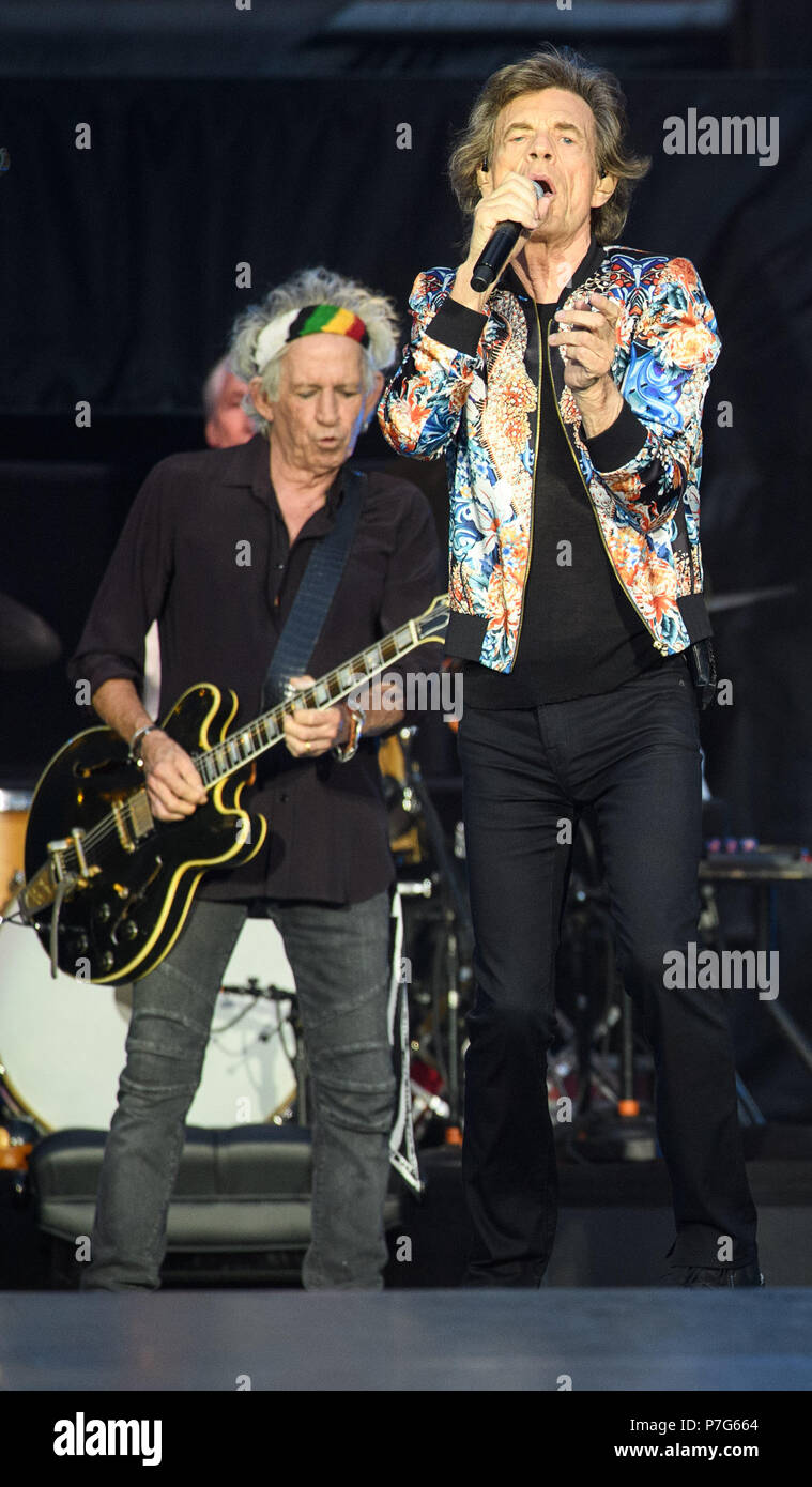 Germany, Stuttgart. 30th June, 2018. Singer Mick Jagger (R) and guitarist  Keith Richards (L) perform during a concert of the Rolling Stones during  their European tour "no filter" at the Mercedes Benz