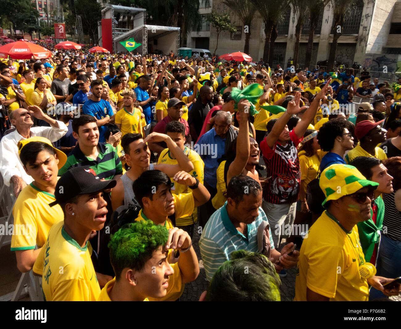 Sao Paulo, Brazil. July 06, 2018. Fans accompany the match between Brazil and Belgium, valid for the 2018 World Cup, in the Anhangabaú Valley, in Sao Paulo (SP) Credit: Alf Ribeiro/Alamy Live News Stock Photo