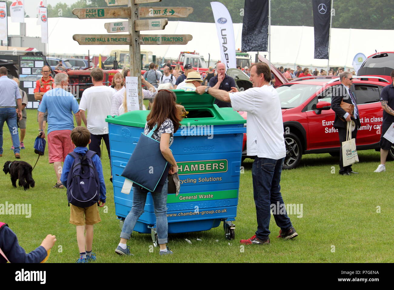 Dispose of their rubbish responsibly hires stock photography and images Alamy