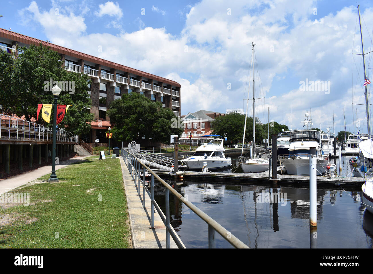 The DoubleTree by Hilton Hotel and New Bern Grand Marina located in New