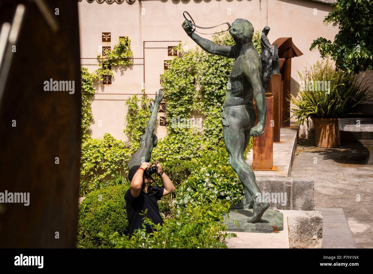 Planta de escultura de bronce hi-res stock photography and images - Alamy
