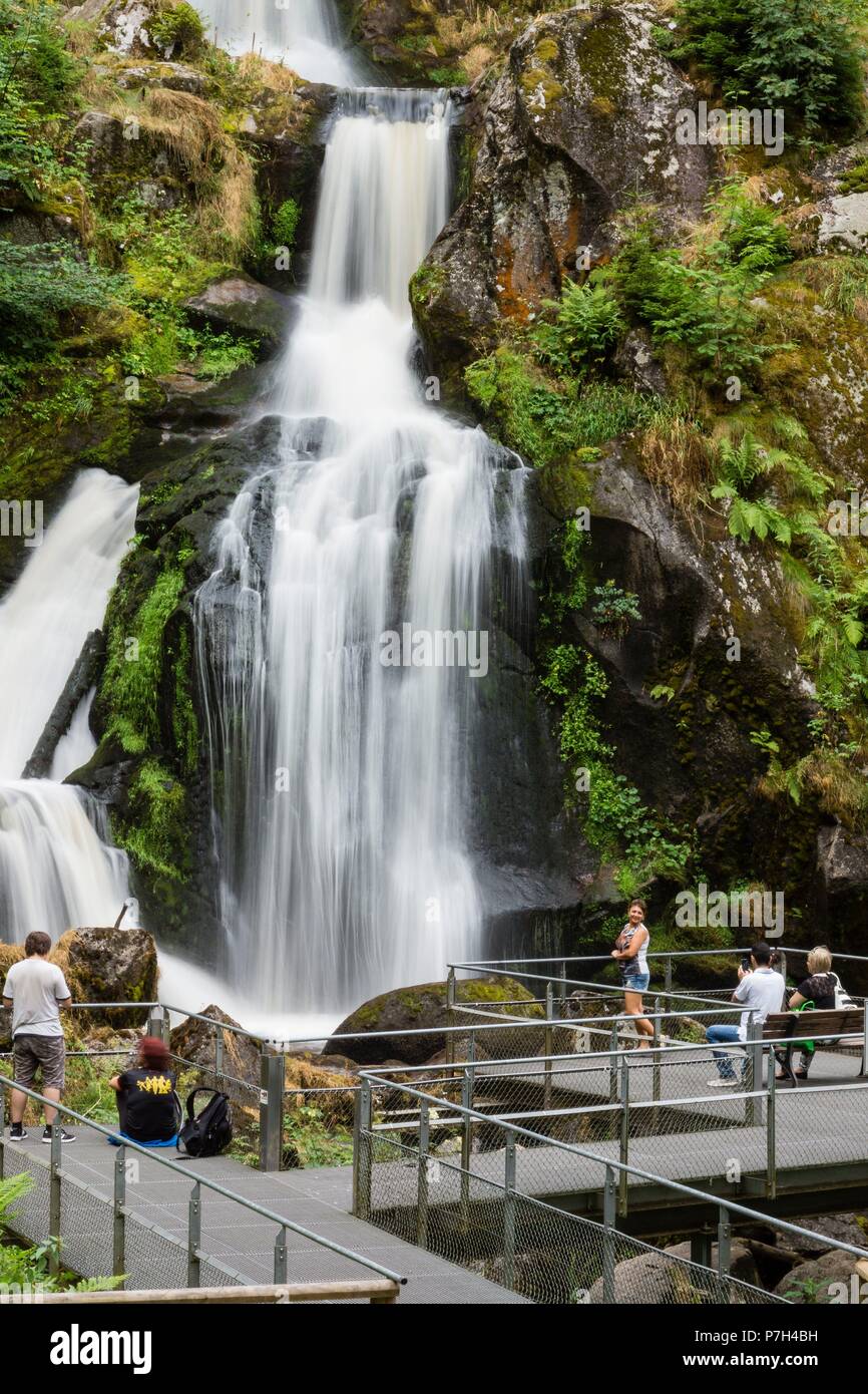 cascadas Triberg, - Triberger Wasserfälle- , con un descenso de 163 metros,  río Gutach, Triberg, región de la Selva Negra, Alemania, Europe Stock Photo  - Alamy