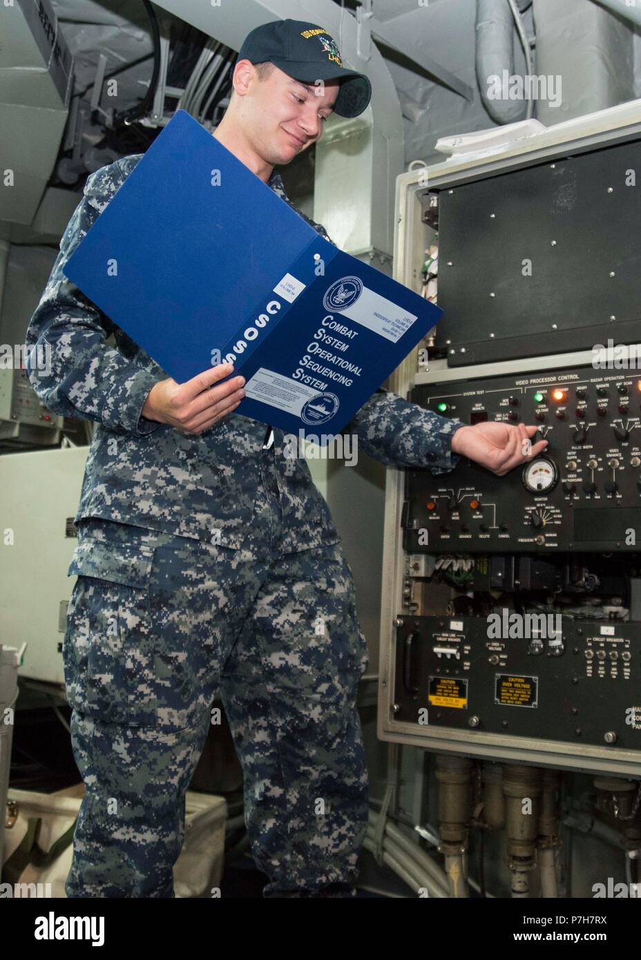 180702NFF029033 SAN DIEGO (July 2, 2018) Electronics Technician 3rd