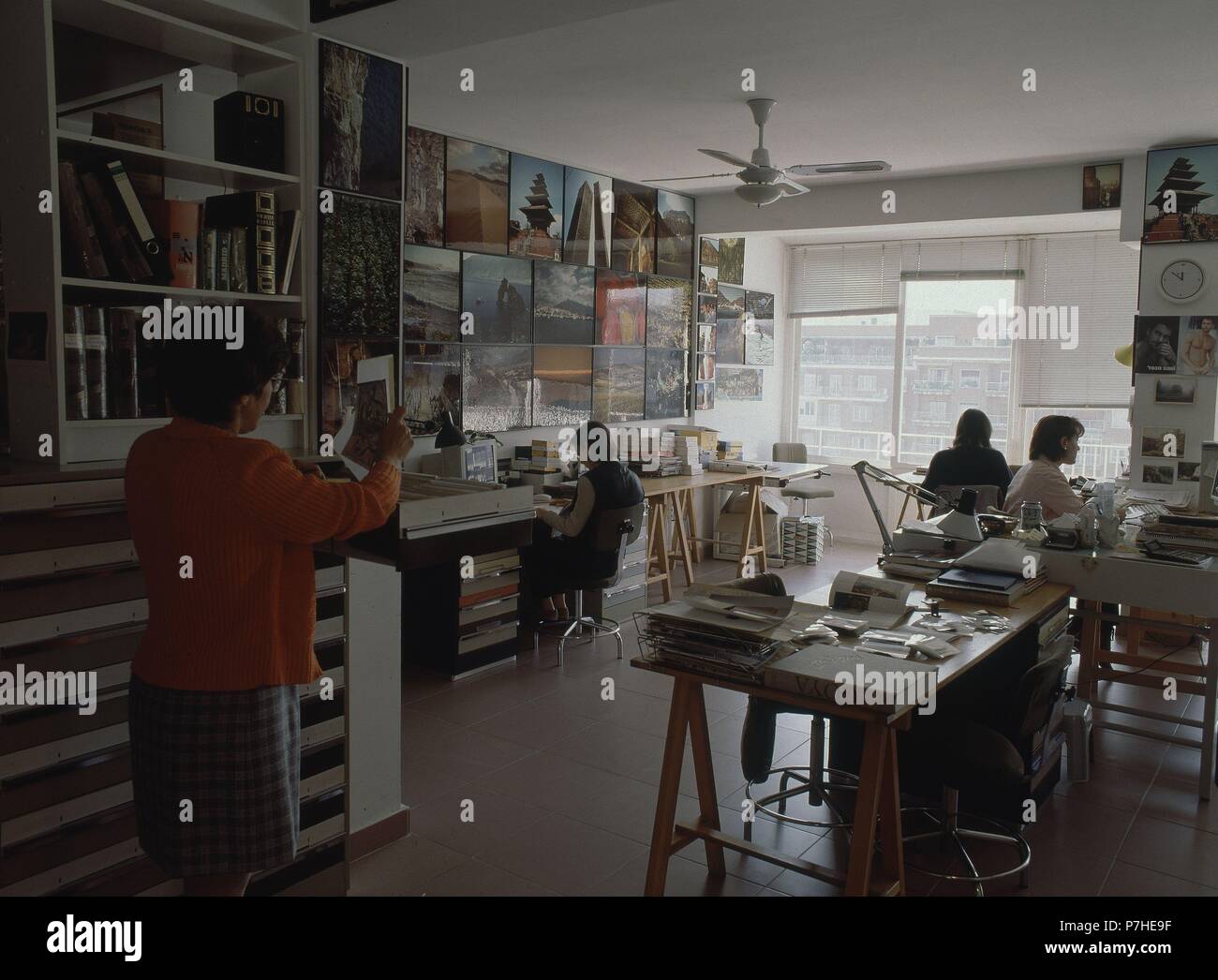 Archivo de oficina hi-res stock photography and images - Alamy, image size:1300x1046