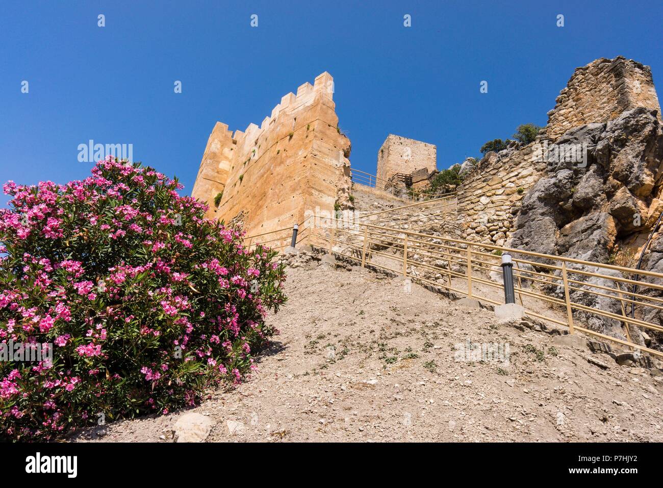 Castillo de La Iruela, origen almohade, construido sobre cimientos pre-bereberes, La Iruela, valle del Guadalquivir, parque natural sierras de Cazorla, Segura y Las Villas, Jaen, Andalucia, Spain. Stock Photo