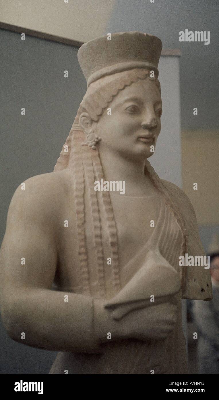 Escultura arcaica griega hi-res stock photography and images - Alamy