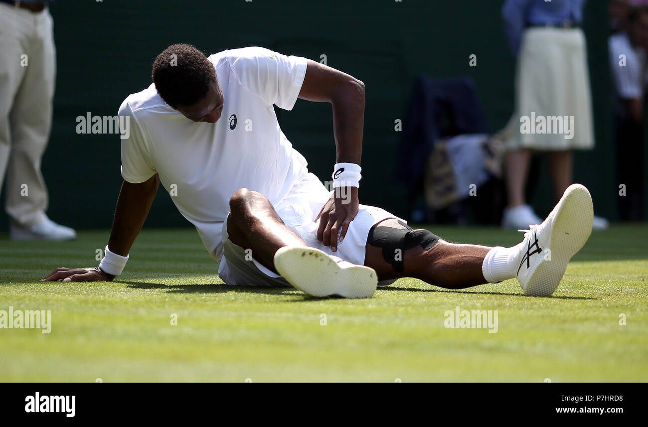 Monf Gael monfils picks up hi-res stock photography and images - Alamy
