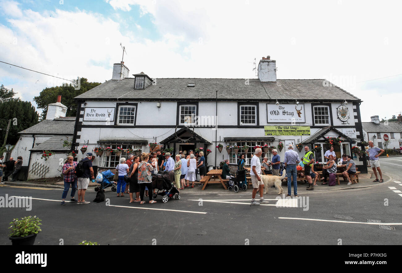 The Old Stag pub in Llangernyw, Abergele which was visited by the Prince of Wales during his five day visit to Wales. Stock Photo