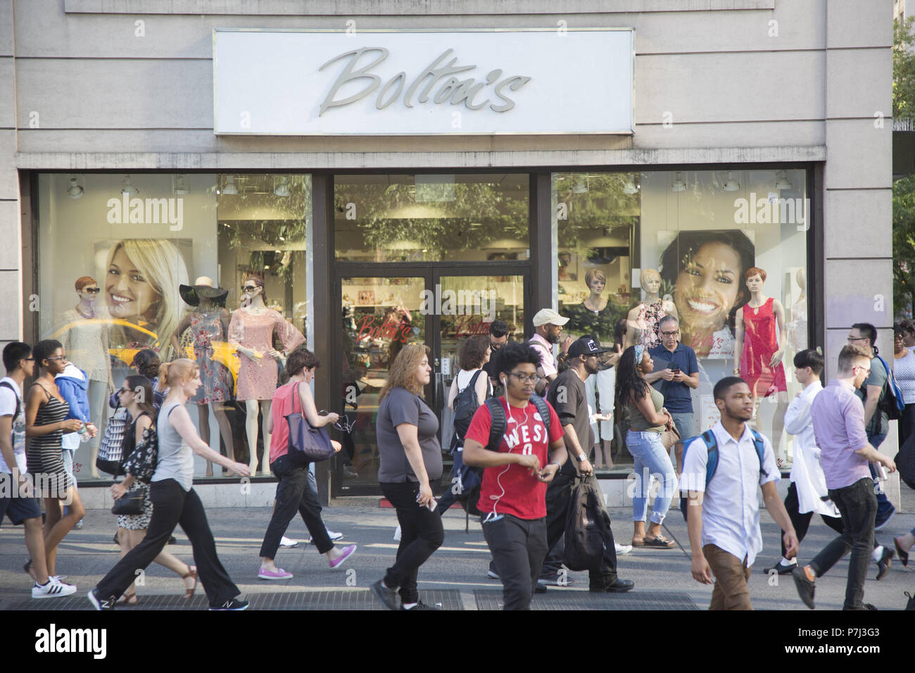 Sidewalk is always crowded at Bolton's at Union Square at 14th Street, NY City. Stock Photo