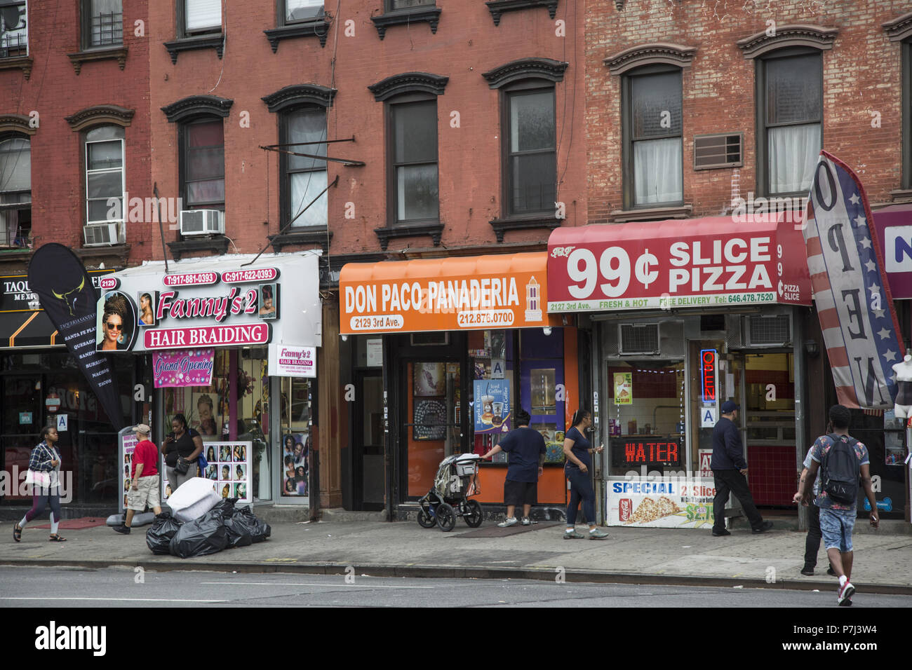 Lechonera El Barrio New York New - Neighborhood Of East Harlem Also Known As Spanish Harlem Along Lexington Avenue In New York City P7J3W4