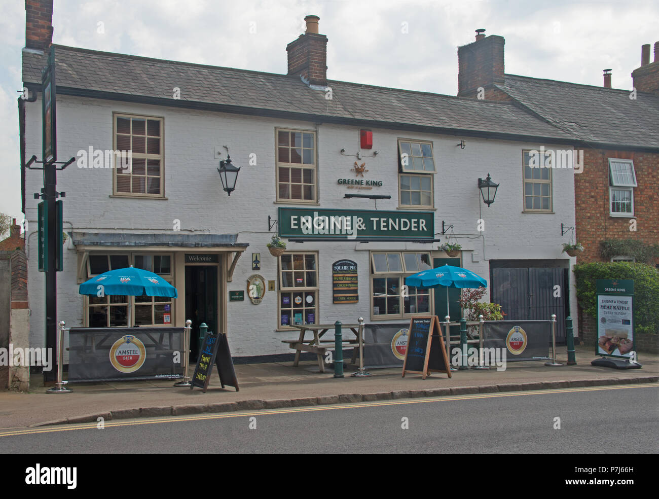 Ampthill, Bedfordshire, Engine Tender Pub, Market Place Stock Photo Alamy