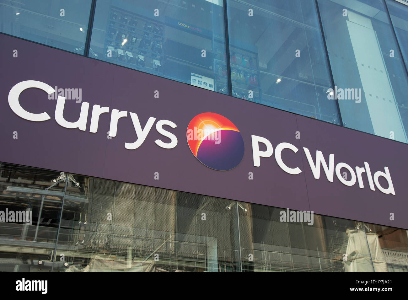 Currys pc world logo hires stock photography and images Alamy