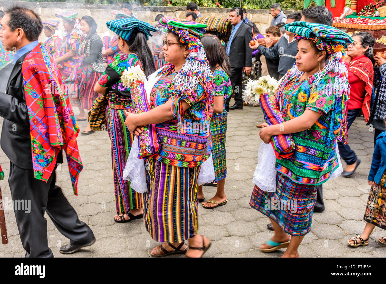 Mayan women dressed in traditional hires