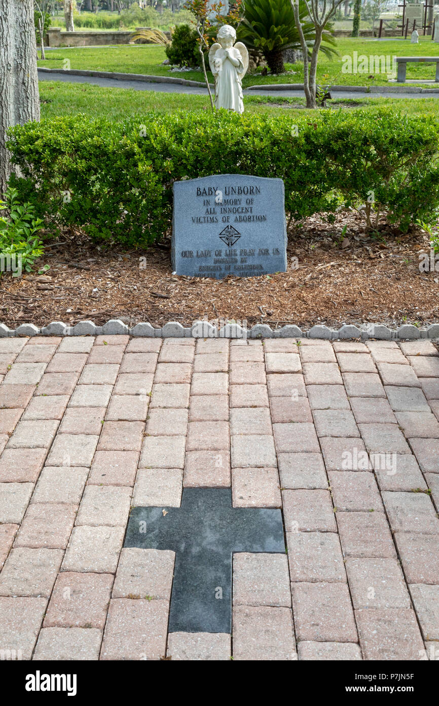 St. Augustine, Florida - An anti-abortion monument at the Nombre de Dios Catholic Mission. The mission was established in 1565 by Spanish settlers and Stock Photo
