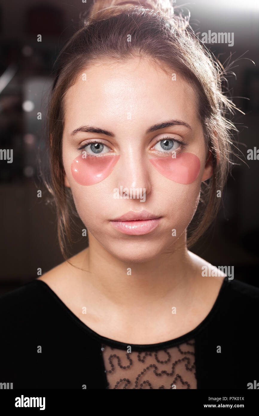 Woman wearing eye patch hires stock photography and images Alamy