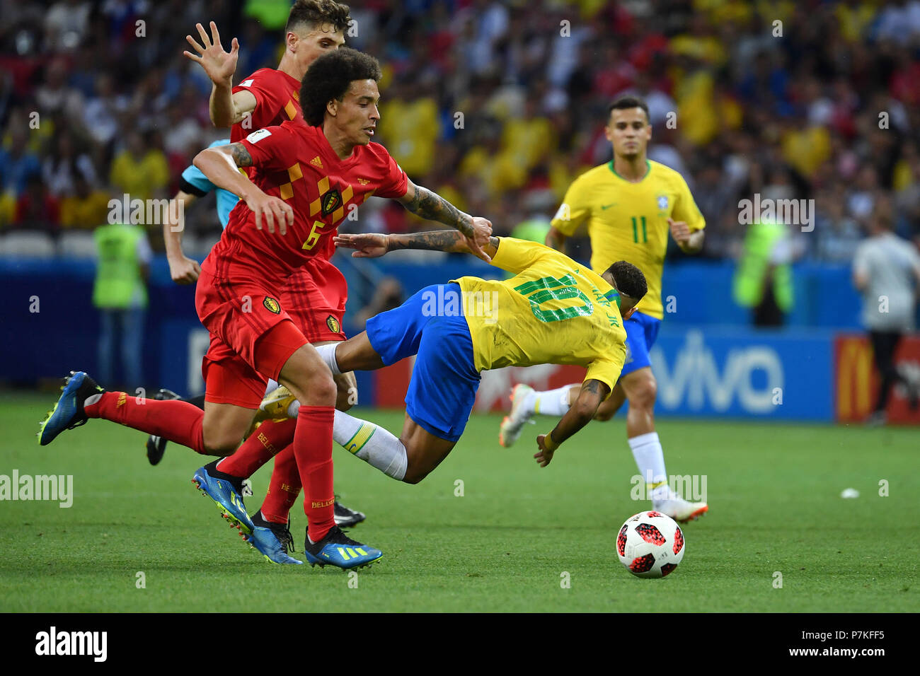 Kazan, Russia. 6th July 2018. Axel WITSEL (BEL), Action, duels versus NEYMAR (BRA), Foul, Brazil (BRA) - Belgium (BEL) 1-2, Quarter-Finals, Round of Eight, Game 58 on 06/07/2018 in Kazan, Kazan Arena. Football World Cup 2018 in Russia from 14.06. - 15.07.2018. | usage worldwide Credit: dpa picture alliance/Alamy Live News Stock Photo