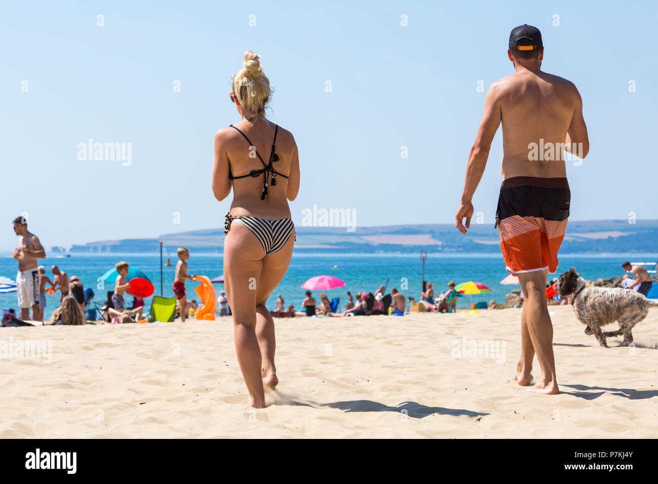 Branksome Dene, Poole, Dorset, UK. 7th July 2018. UK weather: another hot sunny day as the heatwave continues and thousands of sunseekers head to the  seaside to enjoy the sandy beaches at Poole on the South Coast. Credit: Carolyn Jenkins/Alamy Live News Stock Photo