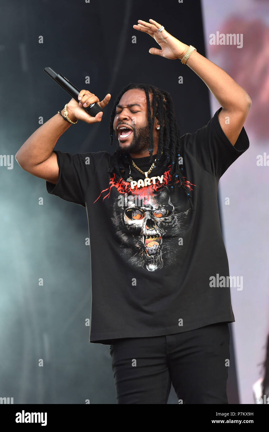 PARTYNEXTDOOR performing on the first day of the Wireless Festival