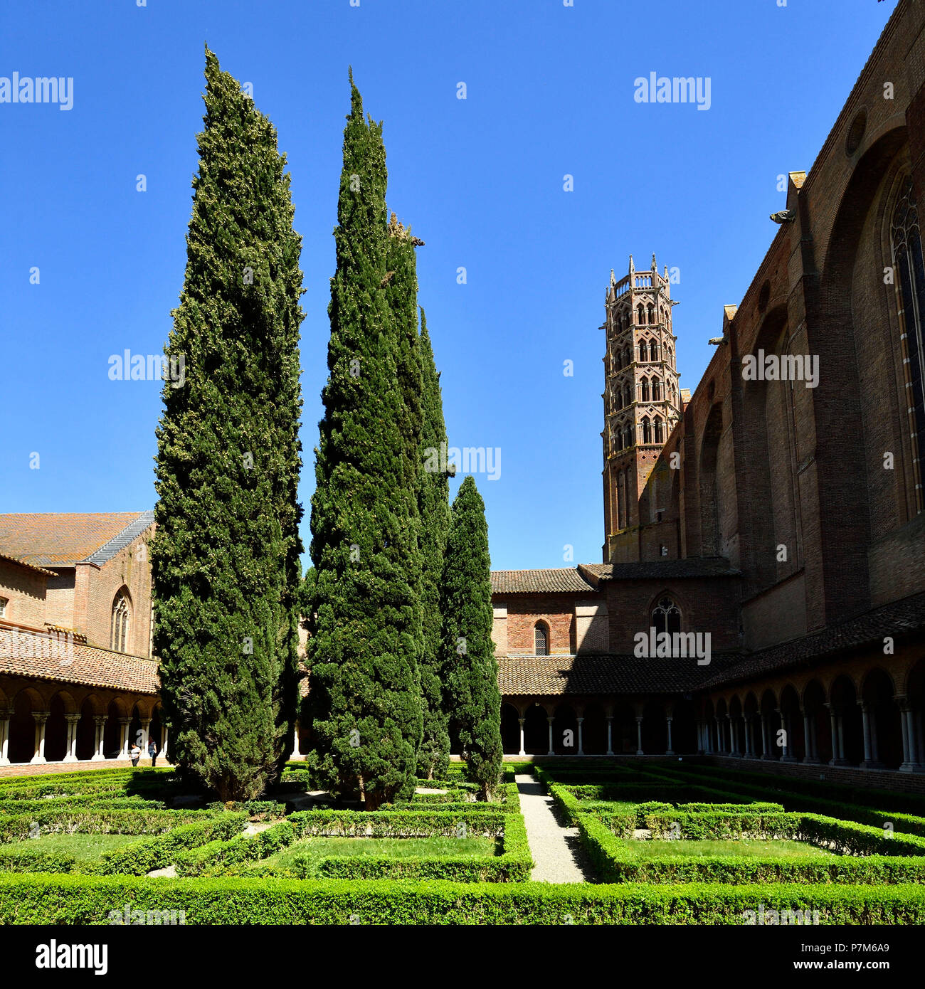 France, Haute Garonne, Toulouse, Jacobin convent, cloister and bell tower of the church Stock Photo