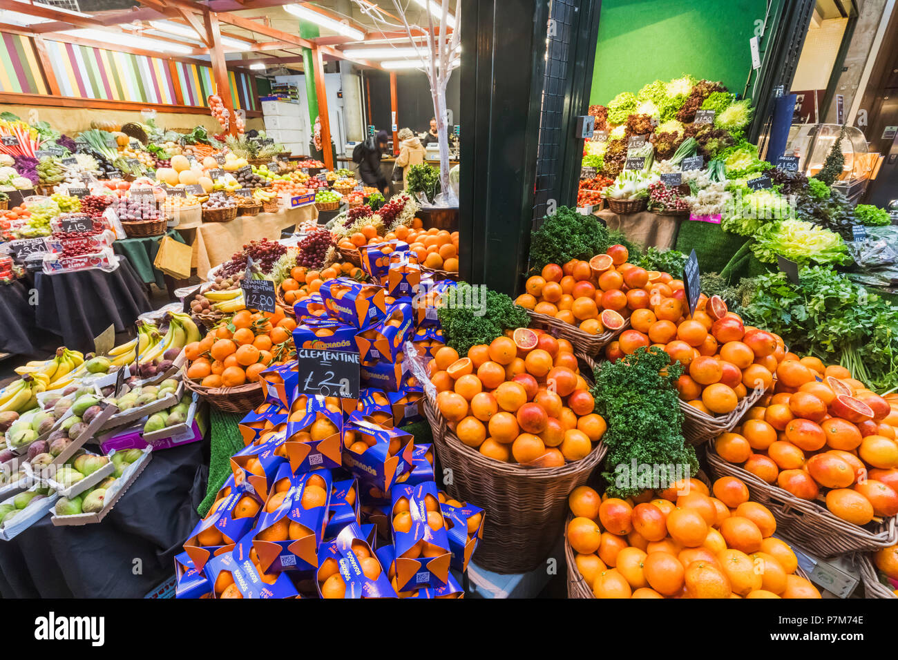 England, London, Southwark, London Bridge City, Borough Market, Fruit and Vegetable Stall Display Stock Photo