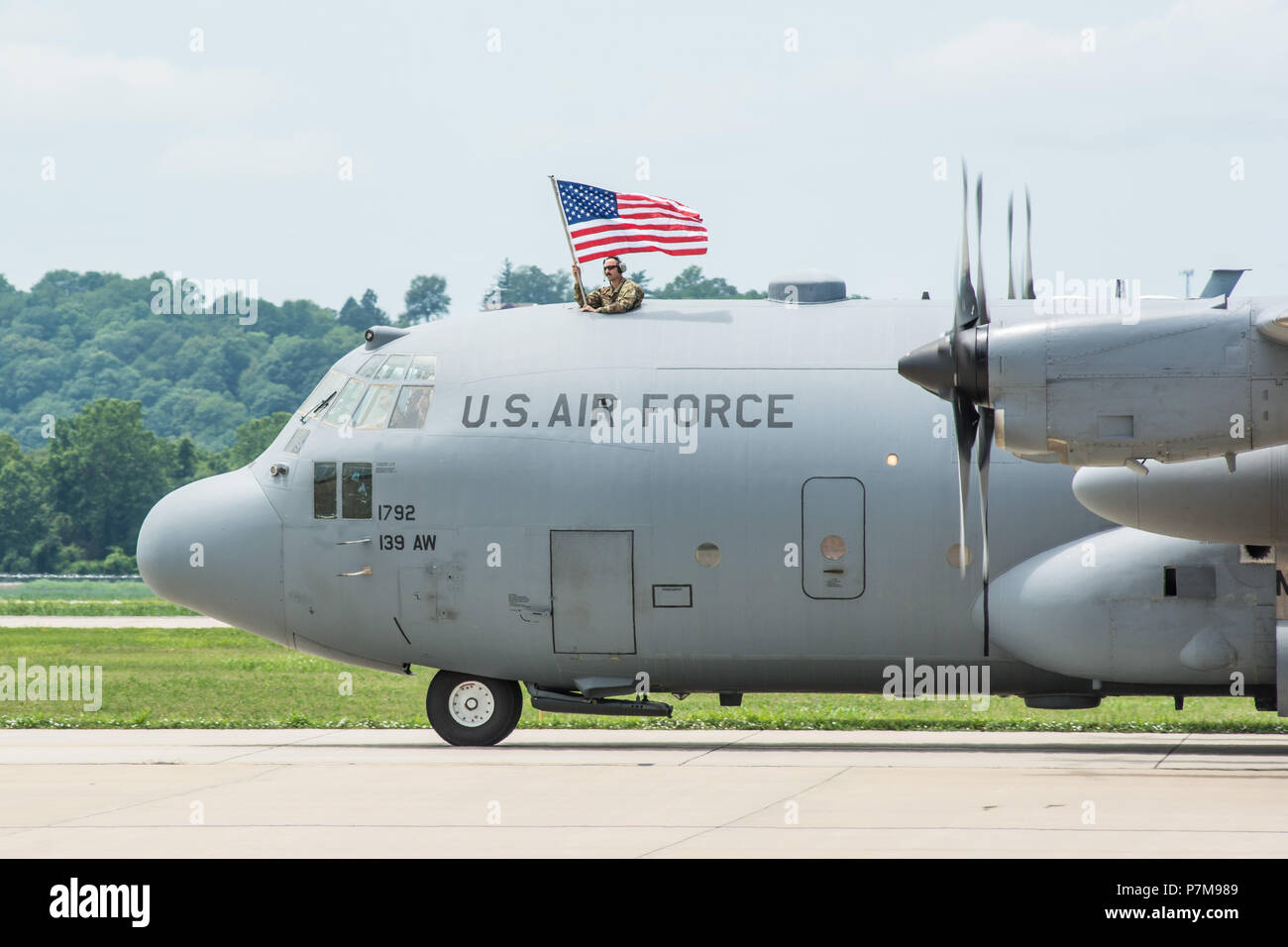 U.S. Airmen assigned to the 139th Airlift Wing, Missouri Air National Guard, return home from an overseas deployment July 5, 2018 at Rosecrans Air National Guard Base, St. Joseph, Mo. The Airmen were supporting the unit’s C-130 Hercules airlift mission in the U.S. Air Force Central Command area of responsibility. (U.S. Air National Guard photo by Master Sgt. Michael Crane) Stock Photo