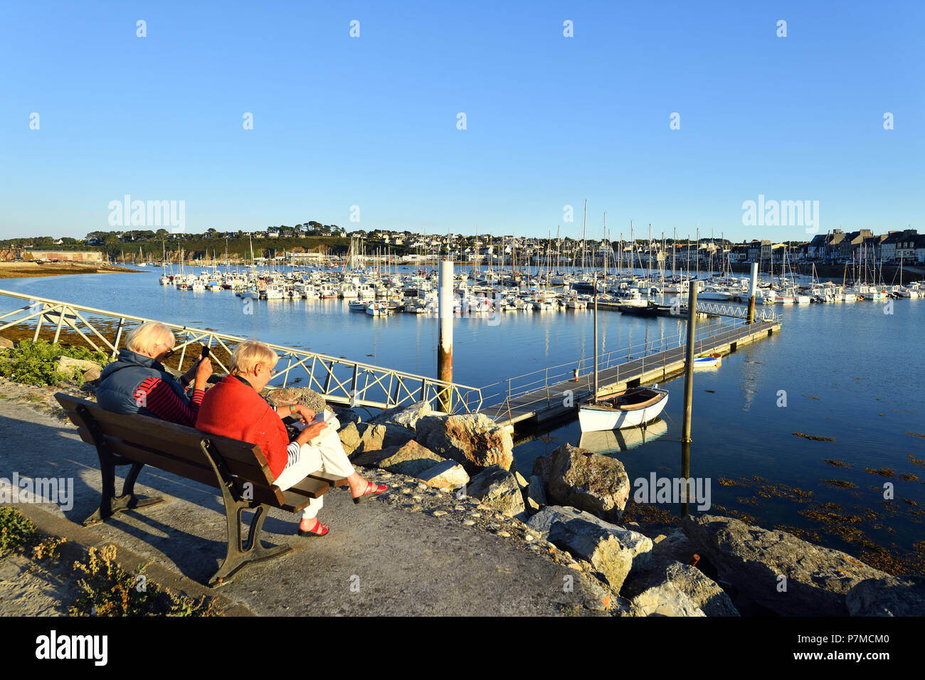 France, Finistere, Iroise Sea, Parc Naturel Regional d'Armorique (Armorica Regional Natural Park), Presqu'ile de Crozon, Camaret sur Mer, the port Stock Photo