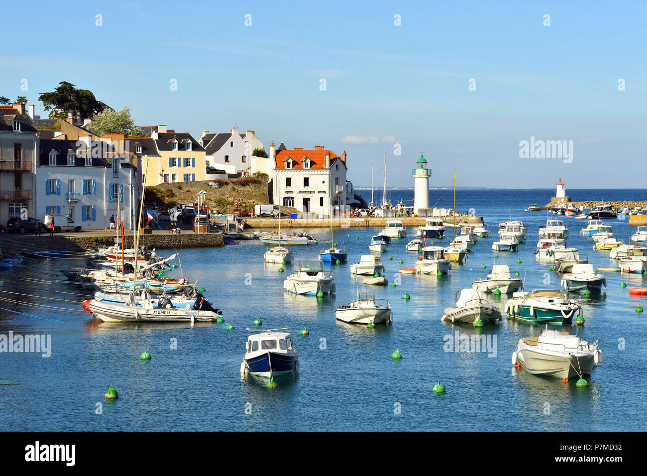 France, Morbihan, Belle Ile en Mer, Sauzon harbour with Phare Hotel and  lighthouse Stock Photo - Alamy