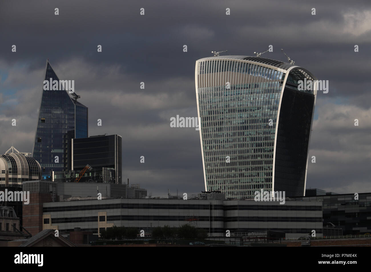 The "Walkie Talkie," a new office building with a concave form under
