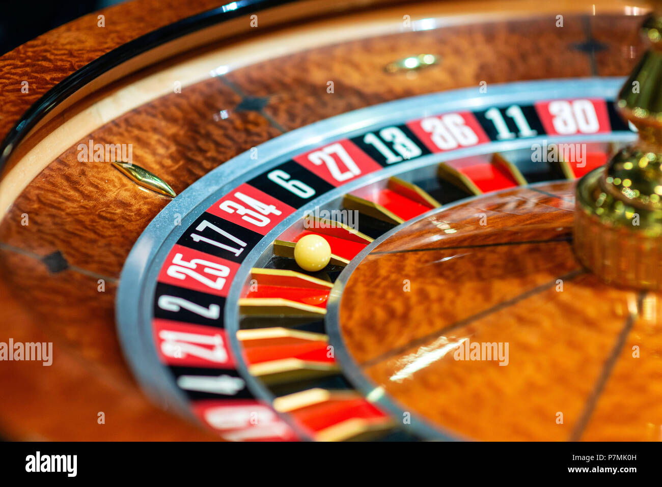 Roulette wheel spinning ball hires stock photography and images Alamy