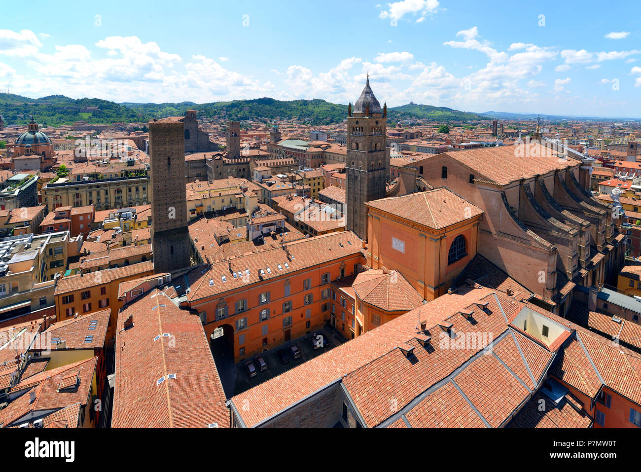Italy, Emilia Romagna, Bologna, Via Rizzoli with basically the Asinelli tower (12th century) high and 97.2 meters Garisenda Tower (48 m) Stock Photo