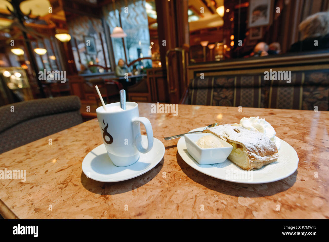 Czech republic, west Bohemia, historic old town of Karlsbad, Karlovy Vary, Grandhotel Pupp, Pupp cafe Stock Photo