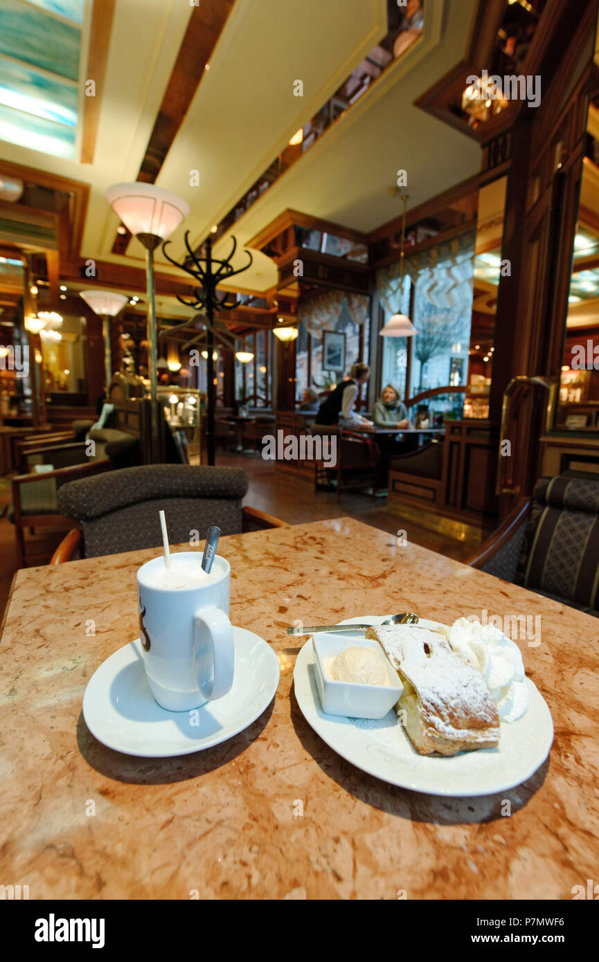Czech republic, west Bohemia, historic old town of Karlsbad, Karlovy Vary, Grandhotel Pupp, Pupp cafe Stock Photo