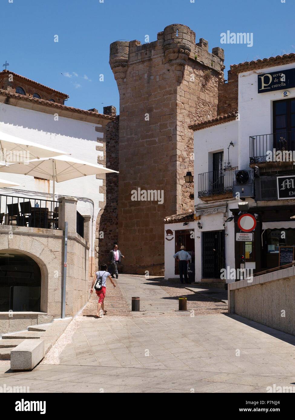 TORRE NUEVA O DE LOS PULPITOS (S. XV) DESDE LA PLAZA MAYOR Stock Photo