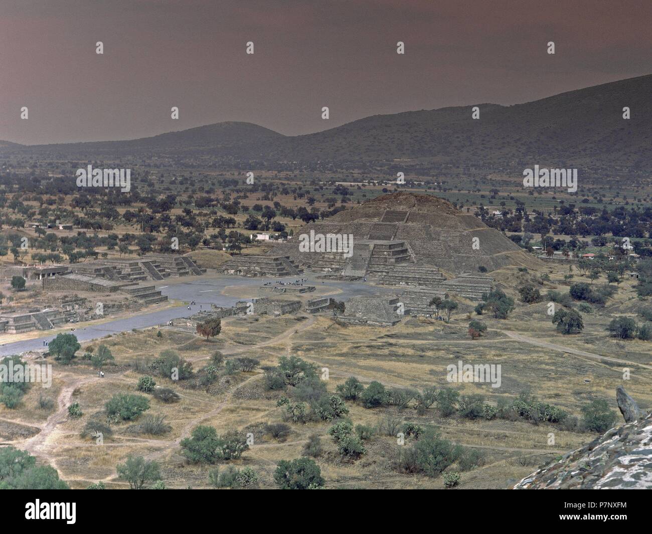 PIRAMIDE Y PLAZA DE LA LUNA DESDE LA PIRAMIDE DEL SOLAZTECA. Location
