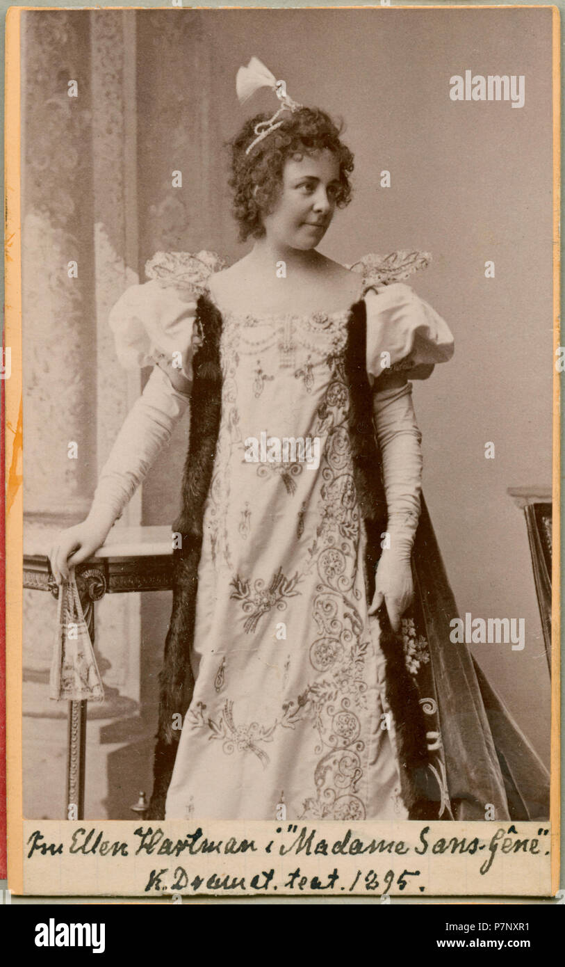 Ellen Hartman i titelrollen i Madame Sans-Gêne, Kungliga Dramatiska teatern 1895 144 Ellen Hartman, rollporträtt - SMV - H3 196 Stock Photo