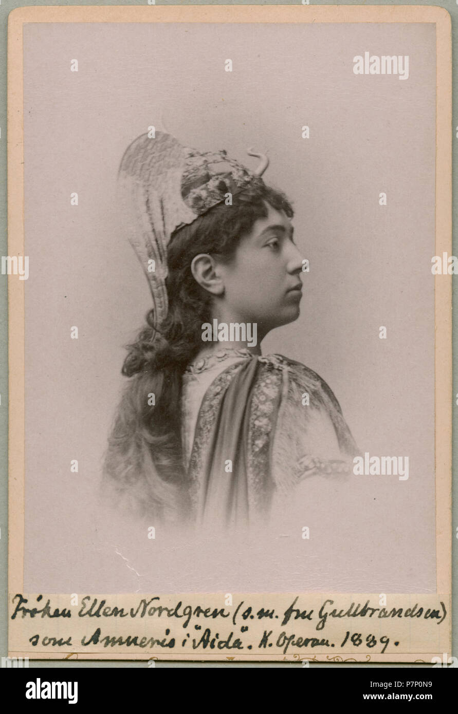 Ellen Nordgren (sedemera Gulbranson) som Amneris i Aida, Kungliga Operan 1889 144 Ellen Nordgren, rollporträtt - SMV - H6 129 Stock Photo
