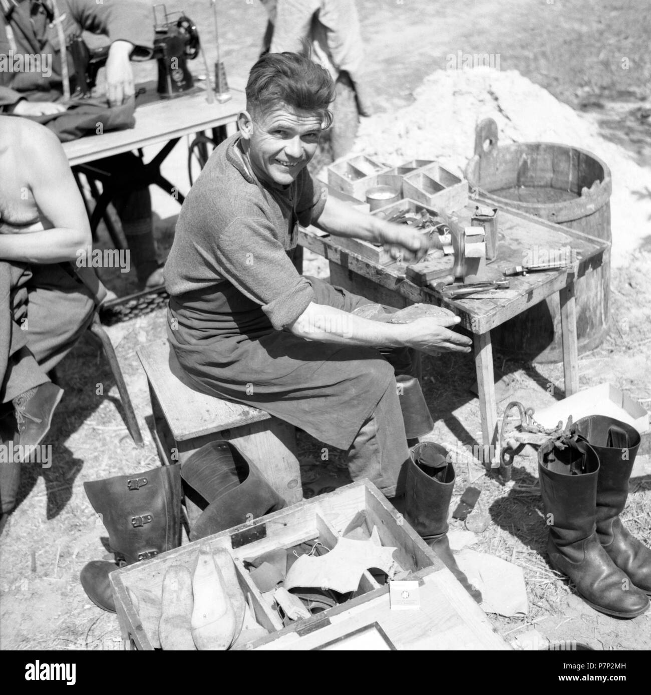 Shoemaker Black and White Stock Photos & Images Alamy