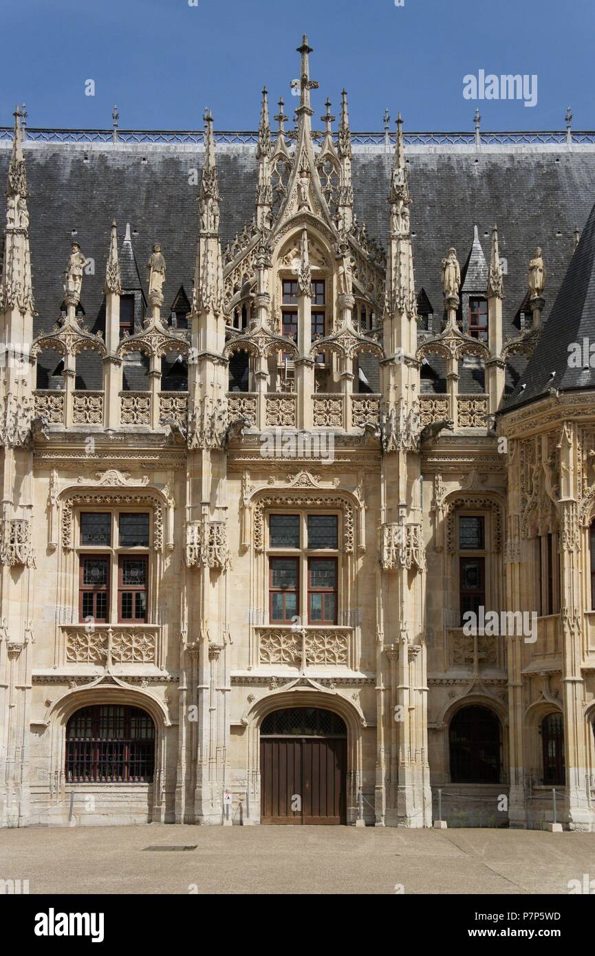 PALACIO DE JUSTICIA ROUEN, FRANCIA Stock Photo Alamy