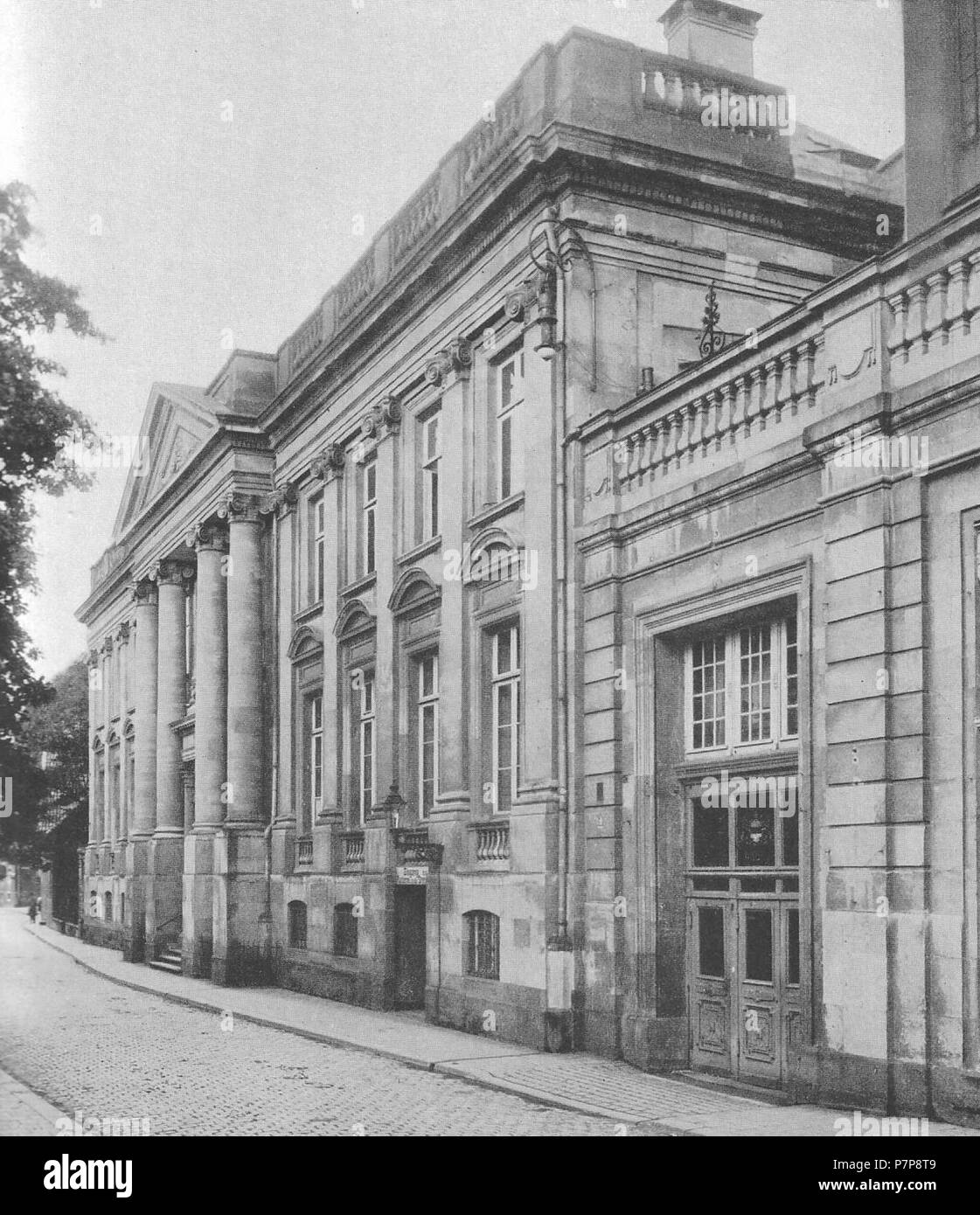 Front des Romberger Hofes, Neubrückenstr. 64, von Westen . 1934 336 Romberger Hof (1) Stock Photo