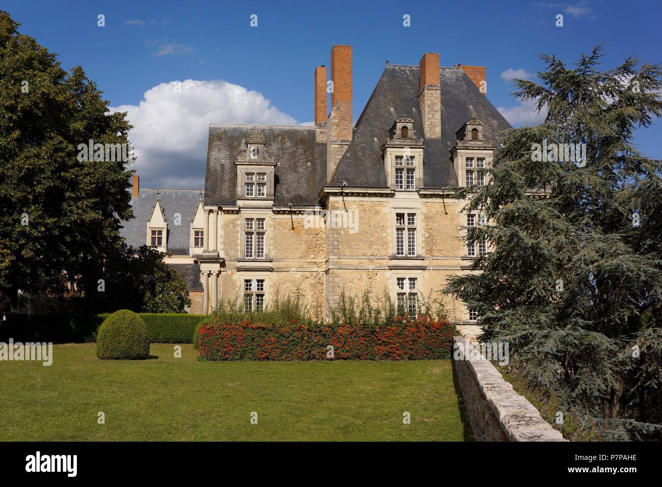 CASTILLO DE DURTAL (CHÂTEAU DE DURTAL) . DURTAL, FRANCIA Stock Photo
