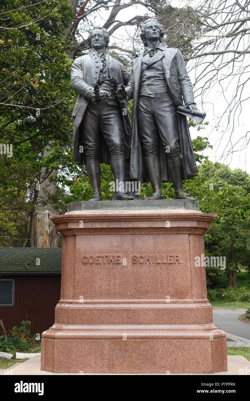 English: Goethe-Schiller Monument - Golden Gate, San Francisco, California, USA. A copy of the original in Weimar, Germany, by Ernst Friedrich Rietschel (1804-1861). This artwork is in the  because the artist died more than 70 years ago. 24 May 2015, 18:03:57 174 Goethe-Schiller Monument - Golden Gate, San Francisco, CA - DSC05349 Stock Photo
