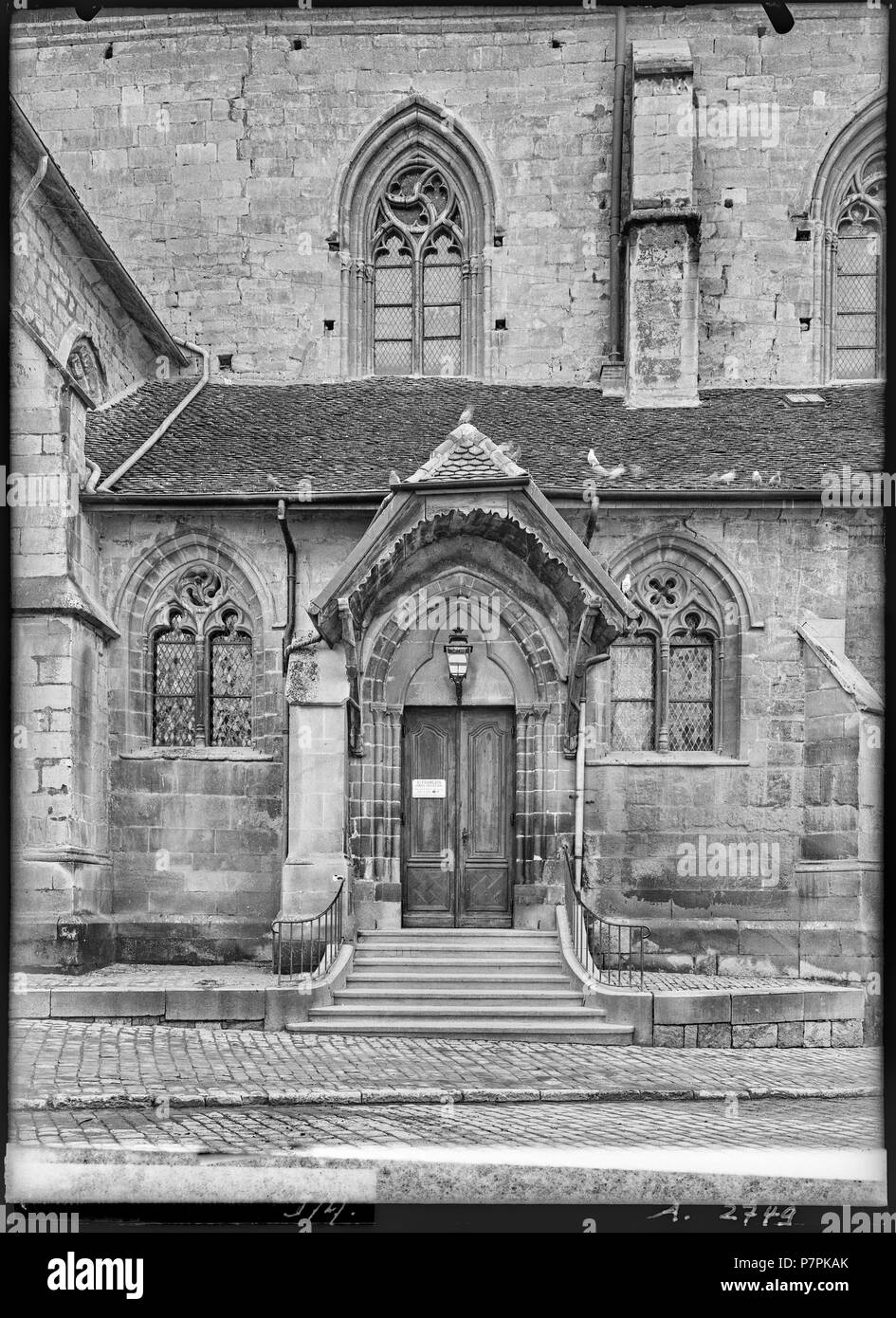 74 CH-NB - Lausanne, Église réformée Saint-François, vue partielle extérieure - Collection Max van Berchem - EAD-7314 Stock Photo