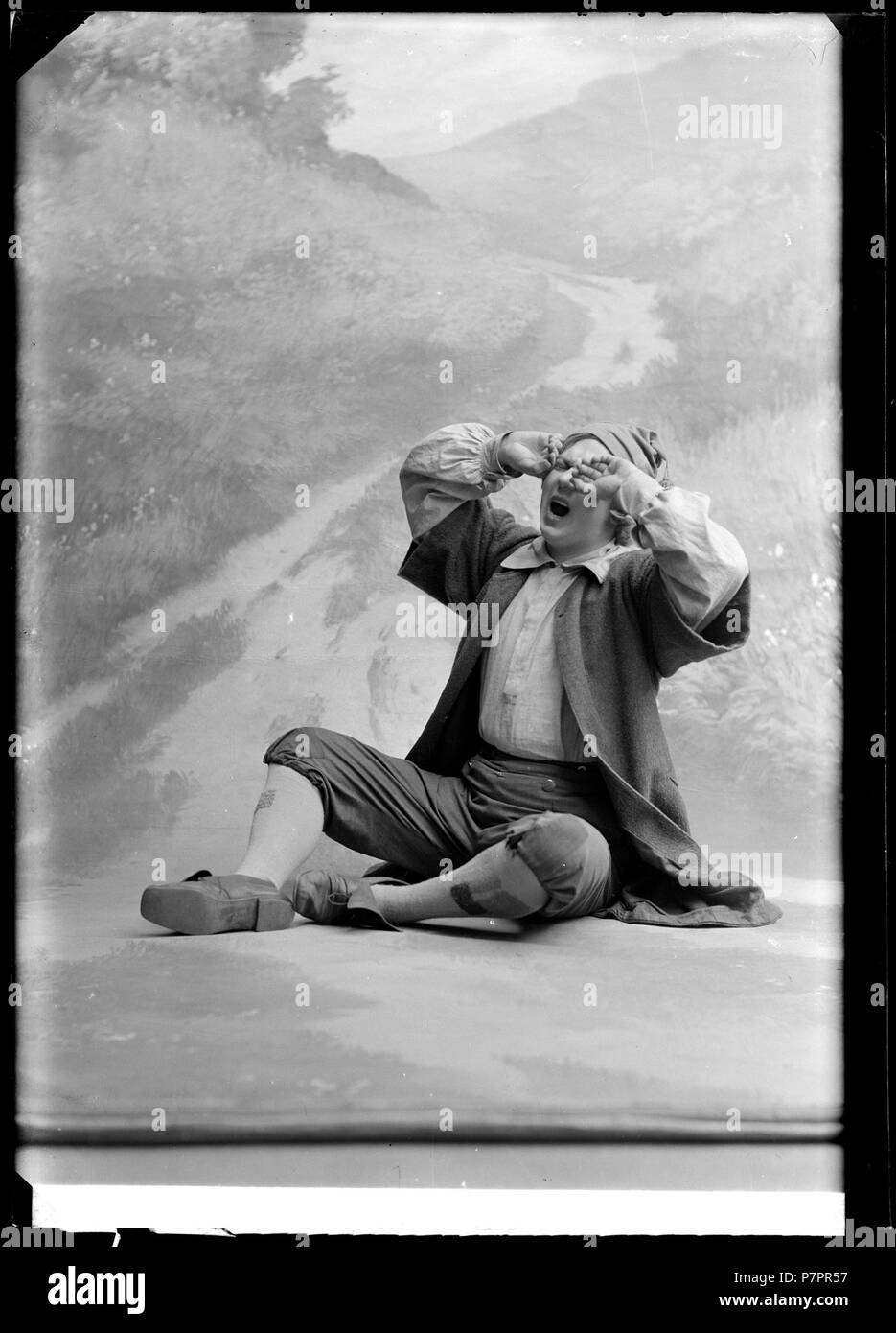 Erik Berglund I Lycko Pers Resa Ostermalmsteatern 1908 Glasnegativ 147 Erik Berglund Rollportratt Smv Gb074 Stock Photo Alamy