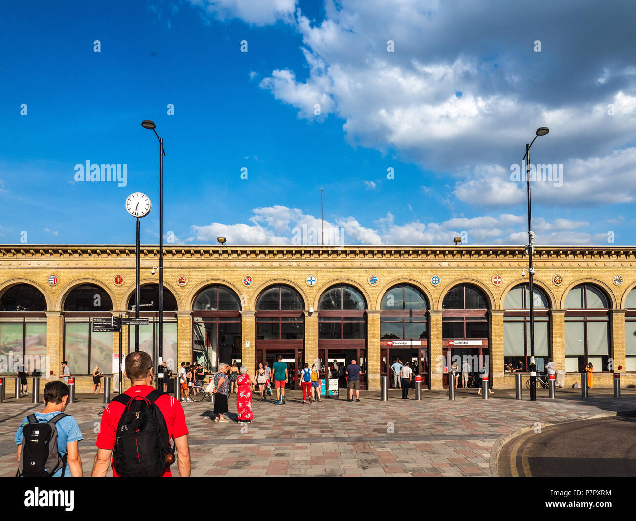 Cambridge Railway Station - Cambridge Train Station - main railway ...