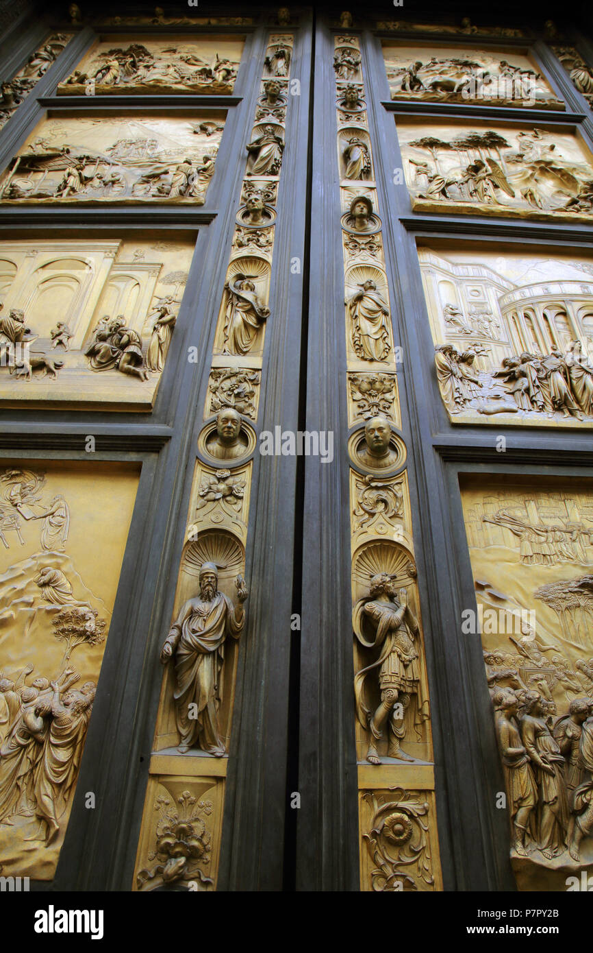 the bronze east doors of the baptistery at the duomo in florence Stock Photo Alamy